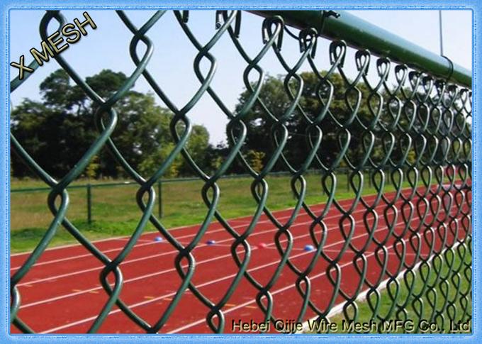 Загородка звена цепи PVC зеленого цвета используемая как загородка спорта