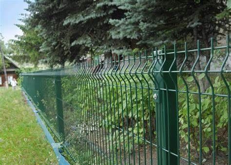 Сварная проволочная сетка 6,0 мм изогнутый металлический сад ограждения безопасности ПВХ покрытия