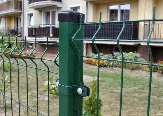 Окружение охраны сада 0,4 мм изогнутый металлический забор 3d проволока сетка Персиковая форма столб