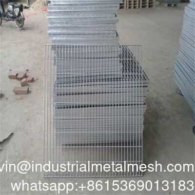 Hot Dipped Galvanized Steel Grating Various Specification Heavy Duty Metal Grid Plain Weave Welded Mesh Technique Customized