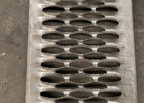 Сваренная сетка 30x100 гальванизировала стальным распорку скрежетать переплетенную квадратом