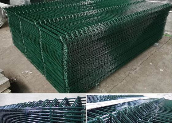 Pvc покрыл изогнутый панелью стальной столб персика загородки для сада