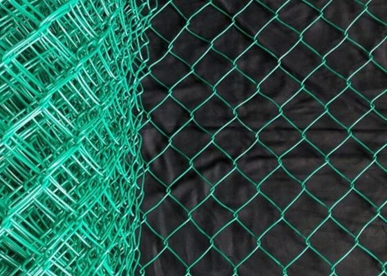 Ткань загородки звена цепи 7 футов покрытая ПВК горячая окунутая гальванизированная жилая