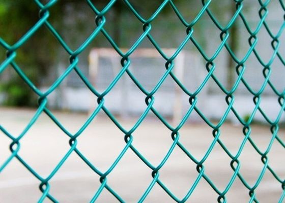 Ткань загородки звена цепи 7 футов покрытая ПВК горячая окунутая гальванизированная жилая