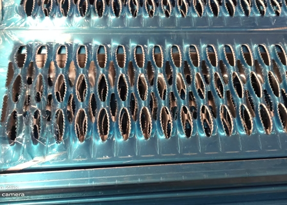 Горяче погруженные круглые отверстия S275jr оцинкованные стальные решетки