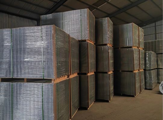 Низкоуглеродистые панели ячеистой сети 50mmx50mm 2.5mm сваренные