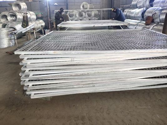 Движимость загородки сетки Австралии гальванизированная стандартом временная с ногами ПВК