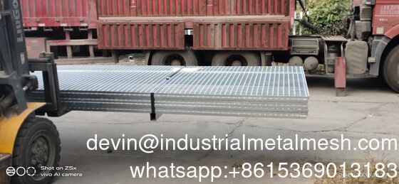 Rust-Proof Galvanized Steel Grating Platform Serrated Steel Grating