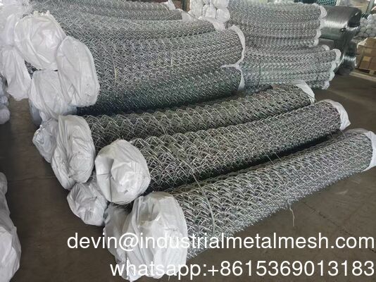 Ограждение из оцинкованного ПВХ с покрытием из низкоуглеродистой стали 60*60 мм