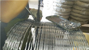 Оцинкованная колючая проволока Bto10 Concertina для тюрем