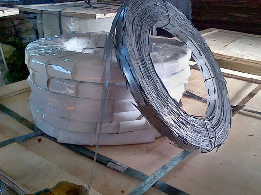 Разер Cbt-65 колючая проволока Concertina катушка лента оцинкованная