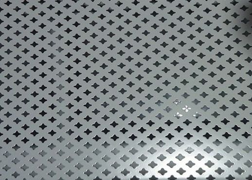 Коммерчески срок службы сетки металла заволакивания стены кухни пефорированный длинный