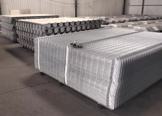 50x150mm декоративное 3D изогнули сваренную загородку ячеистой сети обшивают панелями доказательство грызуна