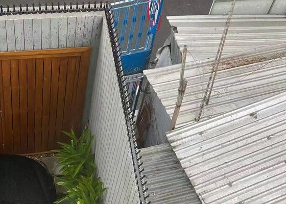 Противоскалочные ограждения защитные стены шипы одношерстный тип с оцинкованной / порошковой покрытой поверхностью