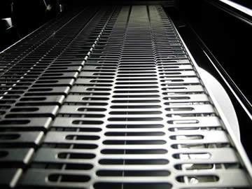 Нержавеющая сталь Овальное отверстие Перфорированная пробитая сетка Декорированный металлический лист