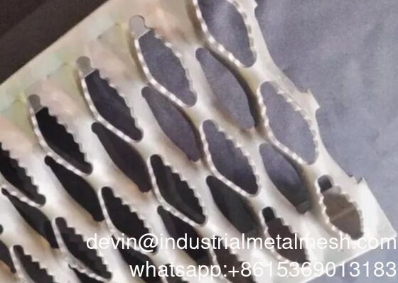 Алюминиевая решетка из нержавеющей стали Сцепление подшипник лестницы лестничная беговая дорожка противоскользящая яма для ступеньков лестницы