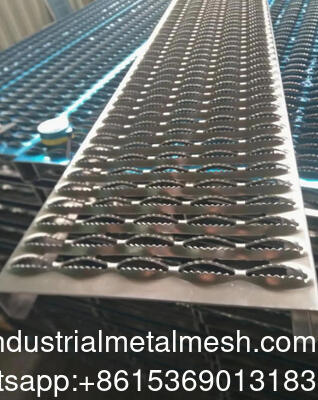 Aluminum Serrated Grip Strut Grating with Diamond Perforated Holes for Stair Treads