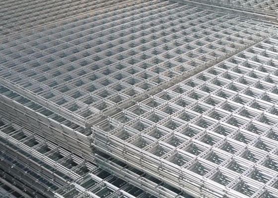 Electro гальванизировал 4MM ячеистая сеть дюйма 2x2 сваренная отверстием для украшает